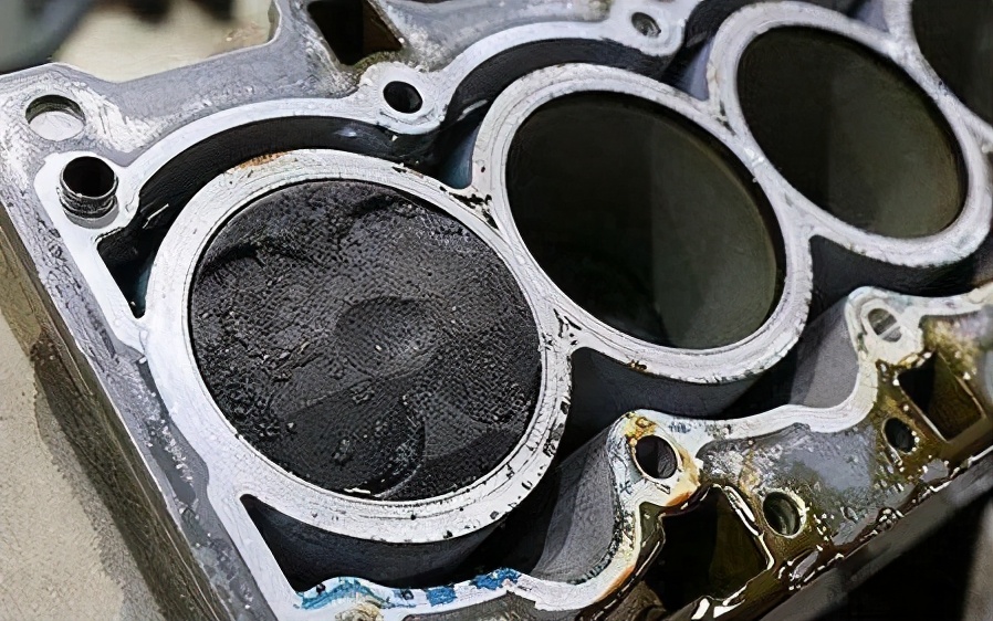 机油的好坏跟发动机有影响吗,机油用好的会减少积碳吗