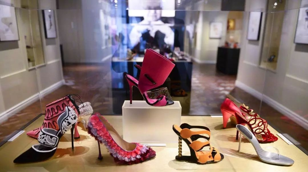 这场Dior杭州时装展，让我梦回2年前的加拿大