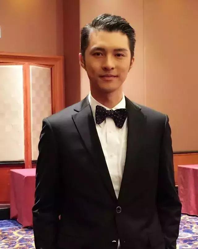 tvb力捧小生不惧姐弟恋自曝感情史,tvb力捧小生完整版