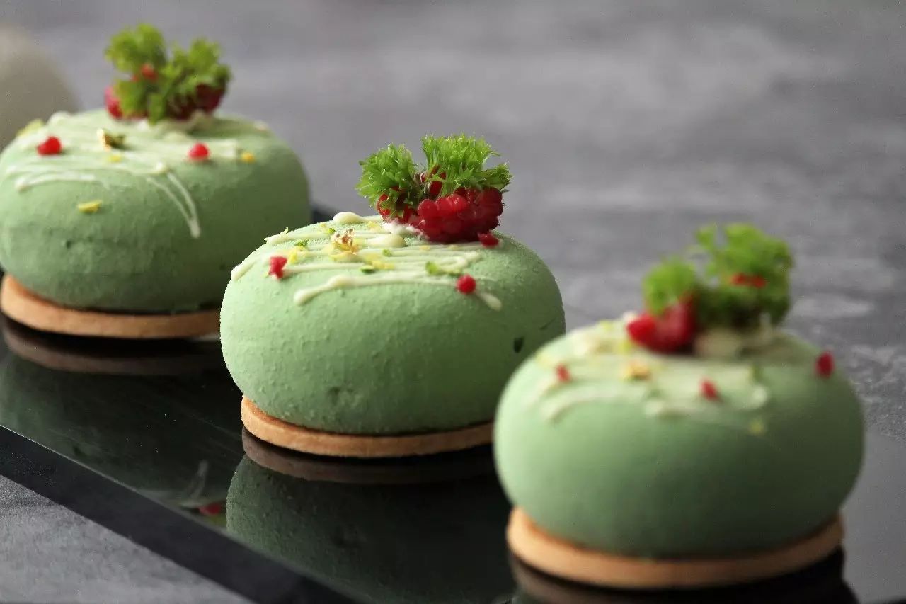 中职学美容好还是西点好,女生学美发还是学西点好