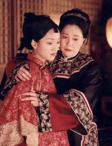 娱乐圈三大奇女,娱乐圈三大美人三角恋