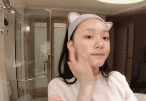 神仙水和小棕瓶哪个更值得买,被捧上天的饮料