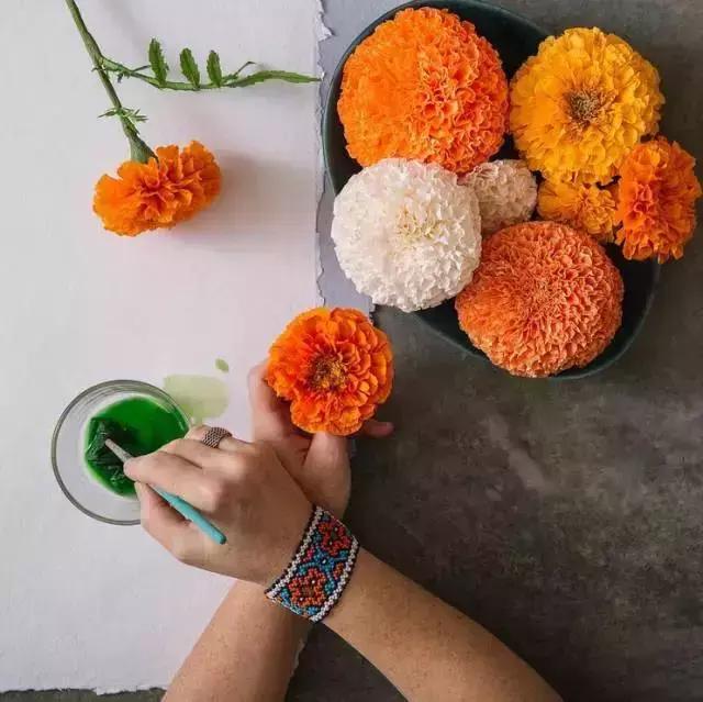 纸折立体水仙花,怎么用纸折出水仙花简单版