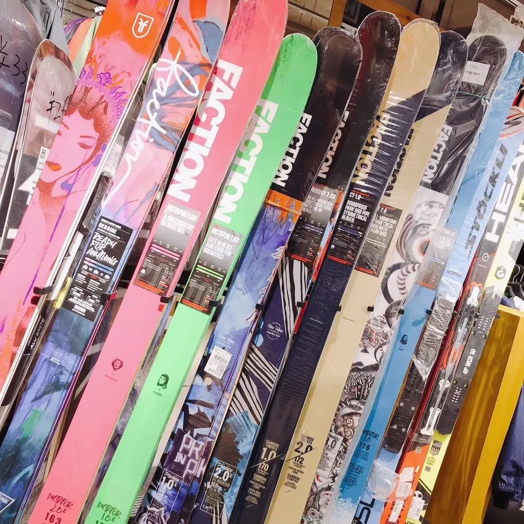 自由式滑雪单板和双板,双板自由式上下身反拧