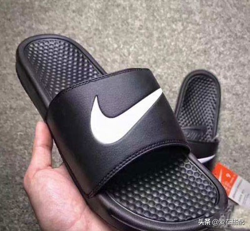 运动拖鞋沾水发臭怎么处理,为什么有的拖鞋沾水发臭