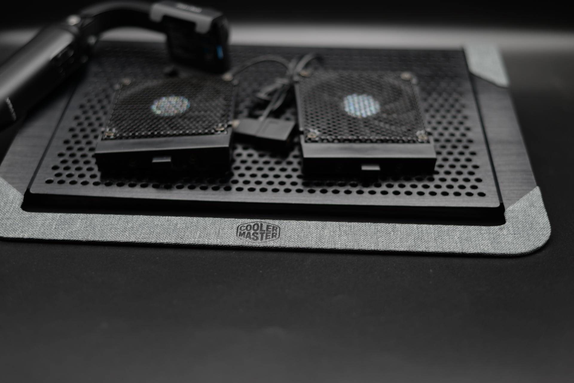 炎热的夏季带给你一片清凉,夏日炎炎给人一种清凉舒心感