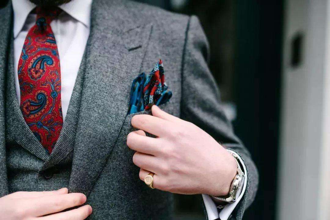 选择领带和打领带应注意哪些方面,领带如何正确选择