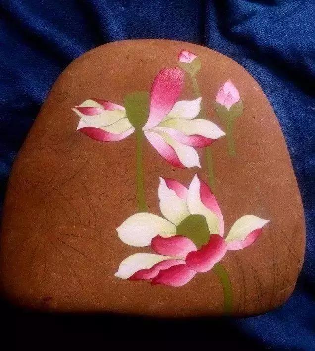 禅意石头画荷花画法,石头画图片大全简单荷花风景