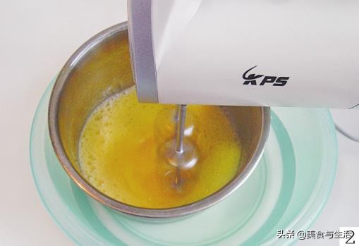 不夹生，不回缩，这样做的全蛋中空蛋糕，新手也可以一次成功