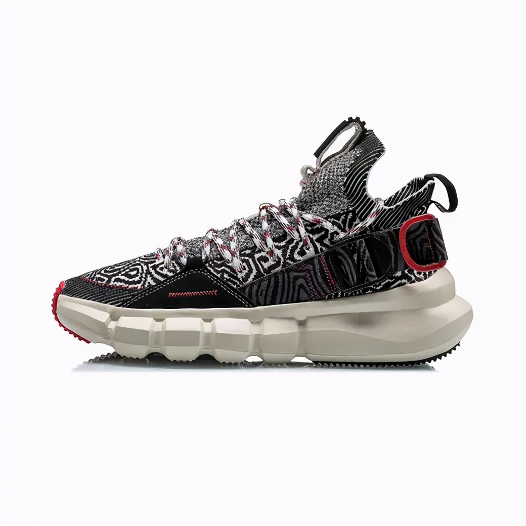 运动休闲3折起！VIP感恩季~专属福利尽在王府井奥莱机场店