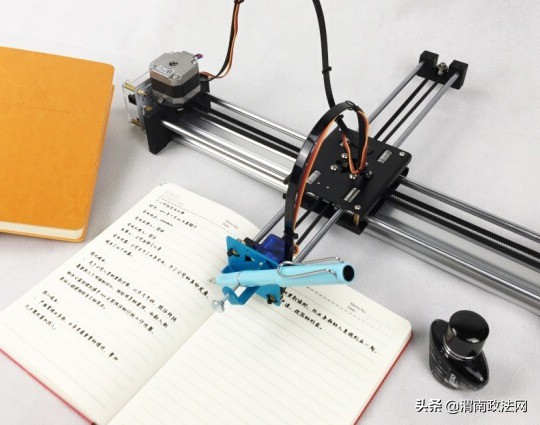 写字机器人模仿自己字体,写字机器人模仿签名能识别吗