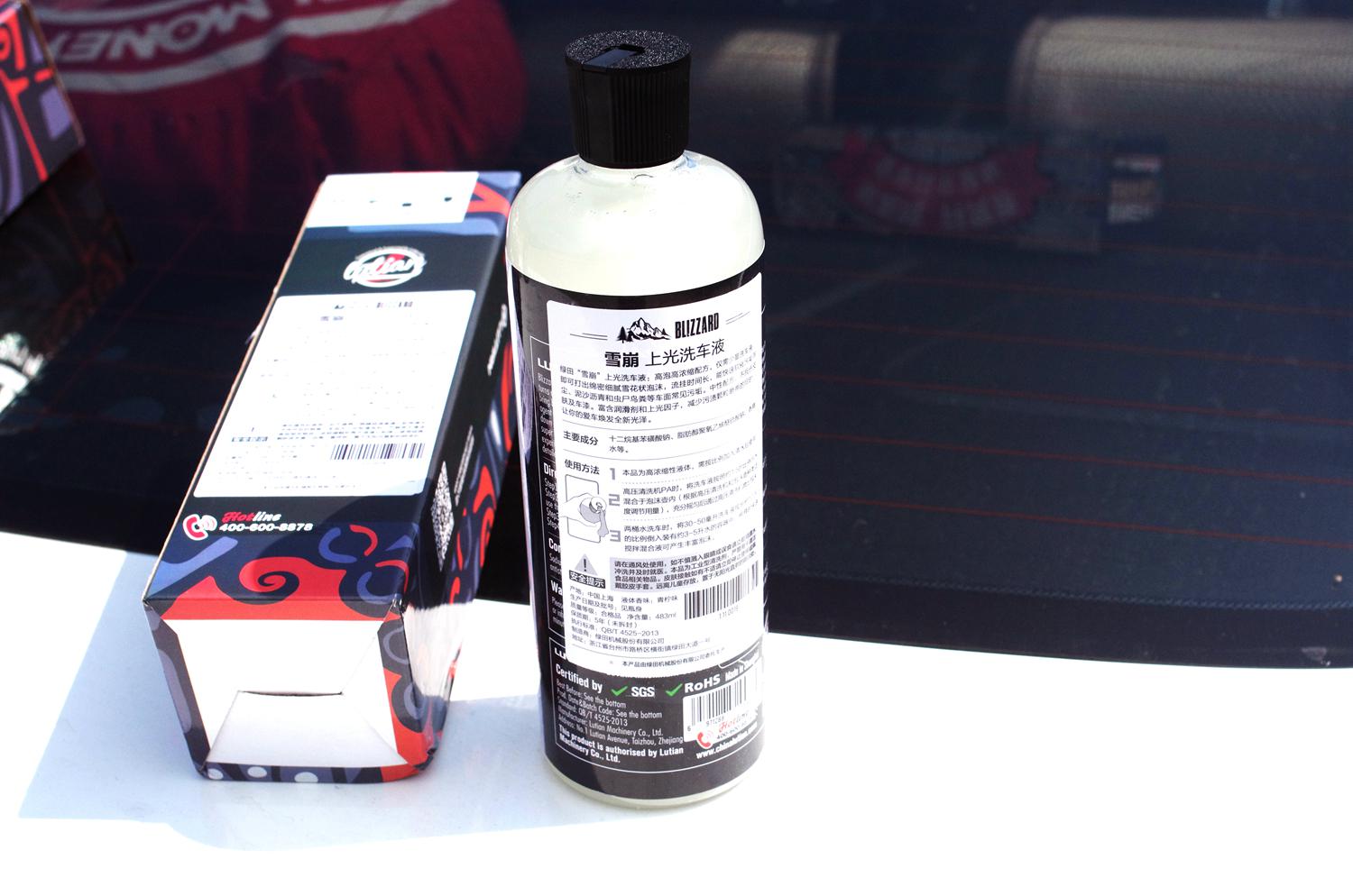 汽车塑料上的污渍怎么去除,汽车上的油烟污渍如何处理