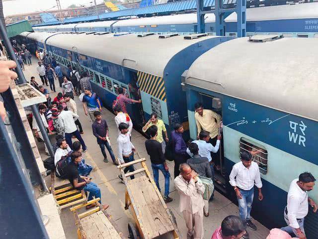 去印度新德里真实感受,英国第一次访问中国的人