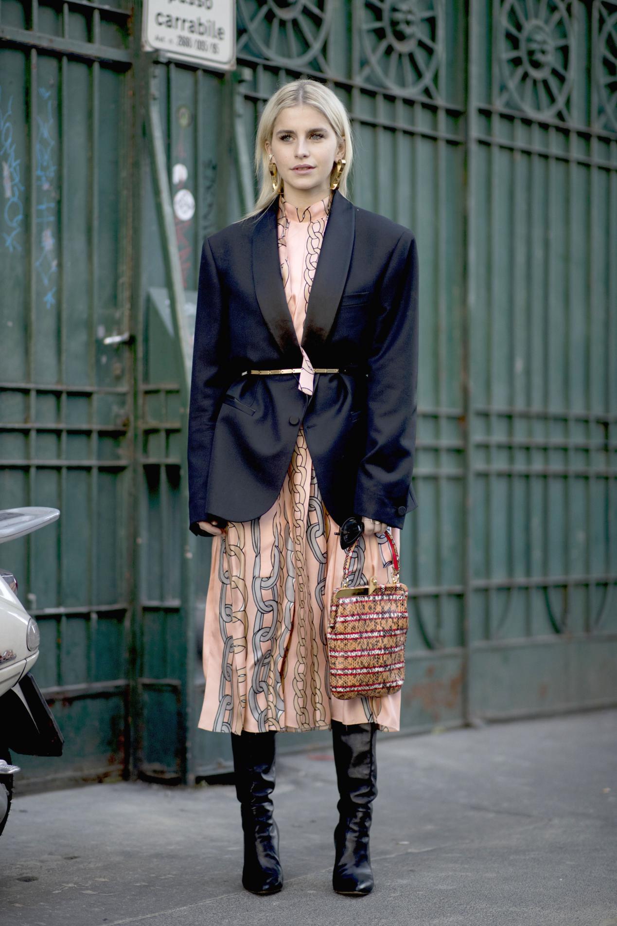 适合腰粗肚大穿衣搭配,腰粗肚子大怎么穿搭显瘦