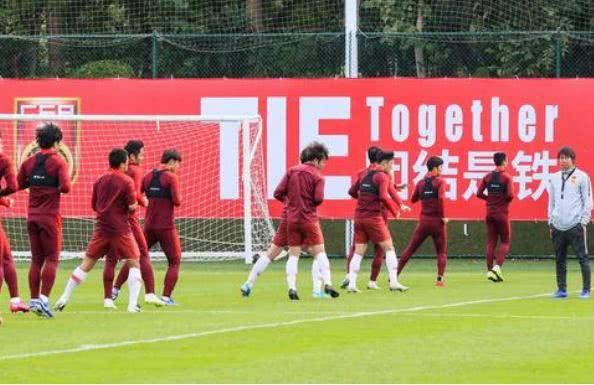 足球从娃娃抓起完整版,足球从娃娃抓起名言