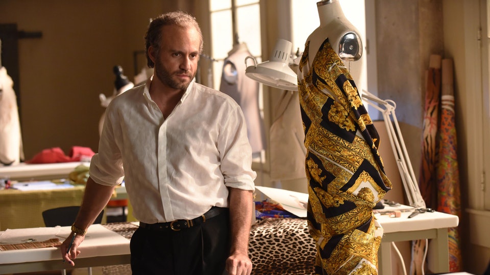 姚晨、许凯都爱范思哲手表，VERSACE范思哲是几线奢侈品牌？