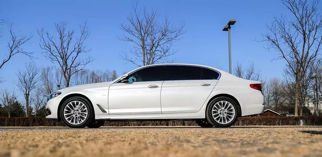 乘坐体验舒适的车,试驾全新宝马5系视频