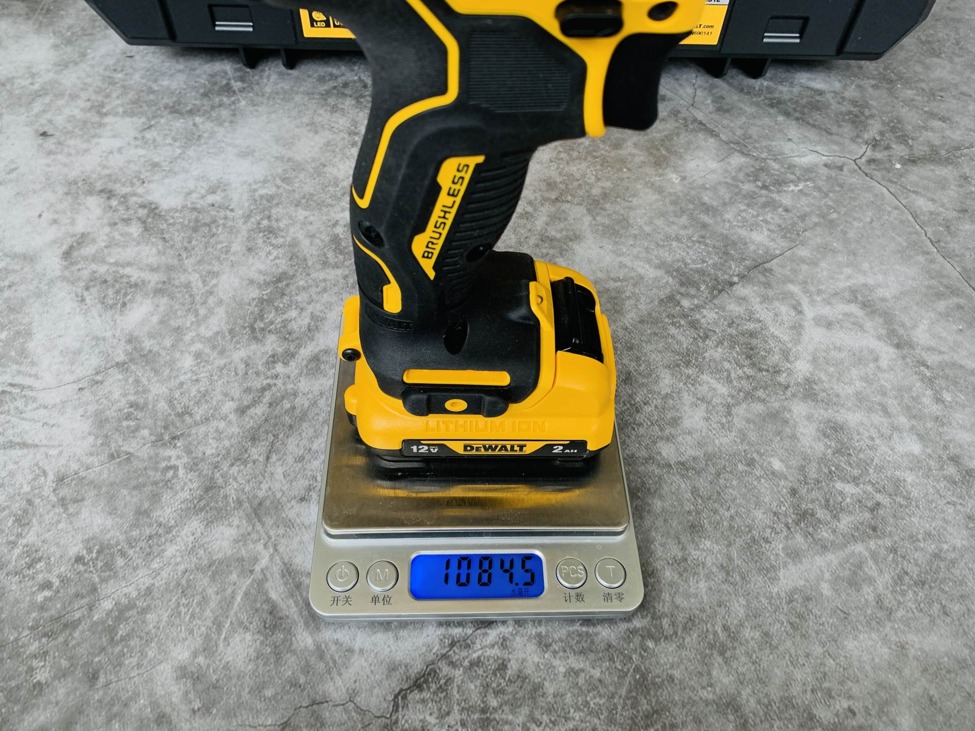 得伟锂电钻哪个型号的好,得伟dcd999锂电钻