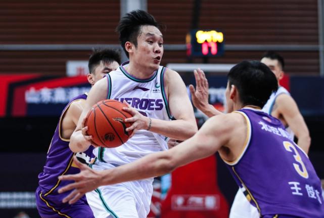 杜锋和丁彦雨航,丁彦雨航和杜锋