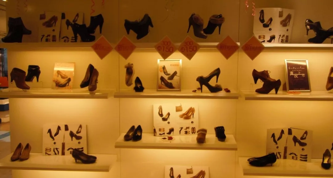 一年关店1000家店,一年闭店近200家