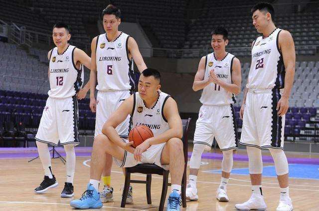 CBA球品最好的球员！从场上到场下，韩德君才是中国球员的标杆