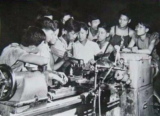 中国第一台数控机床,我国第一台机床