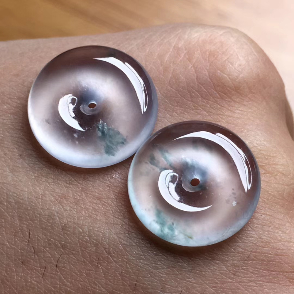 云南翡翠骗局央视,翡翠bc货有毒吗