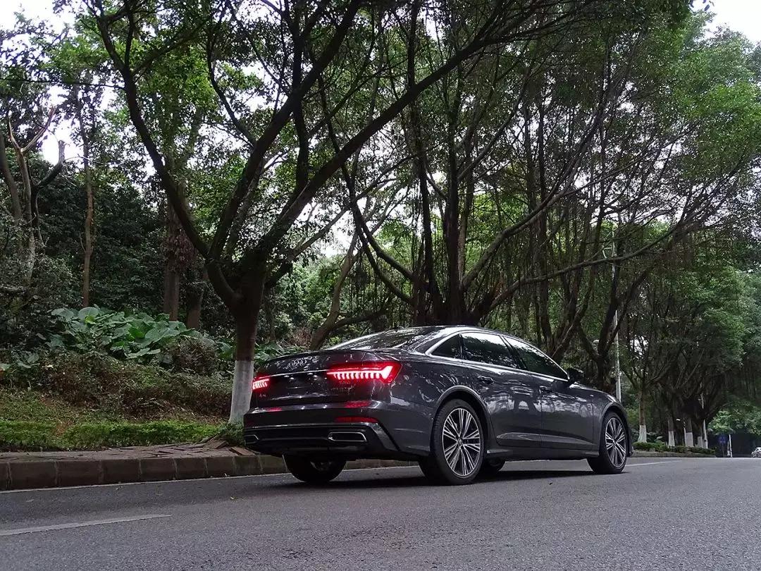 新款奥迪a6l实车曝光或今年上市,新款奥迪a6l贯穿尾灯原厂选配