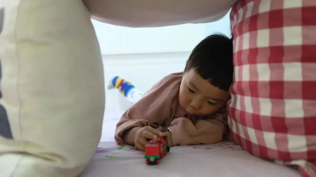 适合在家玩的亲子游戏12岁以上,11个适合宅家带娃的亲子游戏