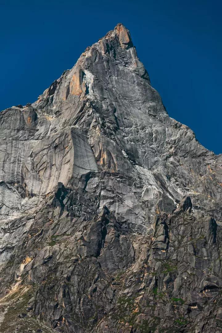 看阿坝县全景,阿坝环线海拔一览表