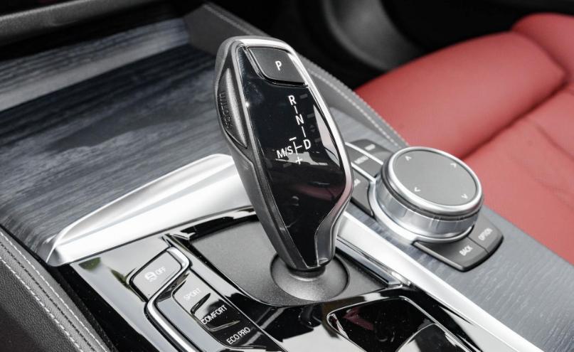 22款宝马530尊享真实落地价,聊车价