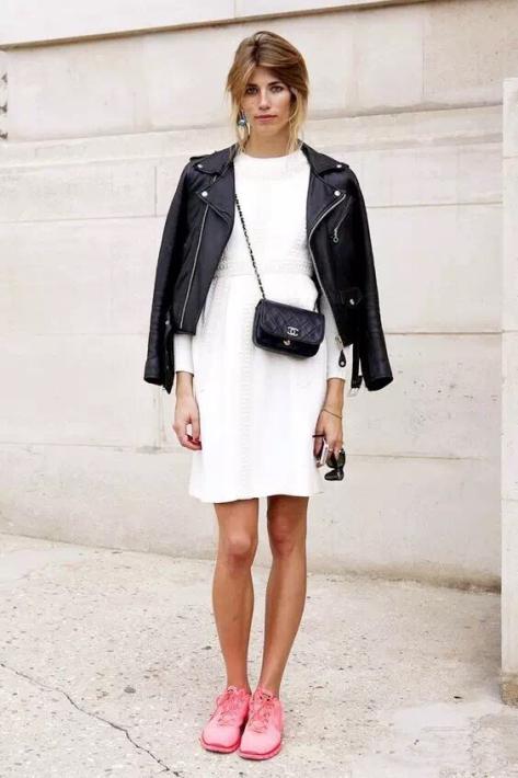 潮款小白鞋百搭系,树莓鞋怎么搭配显瘦