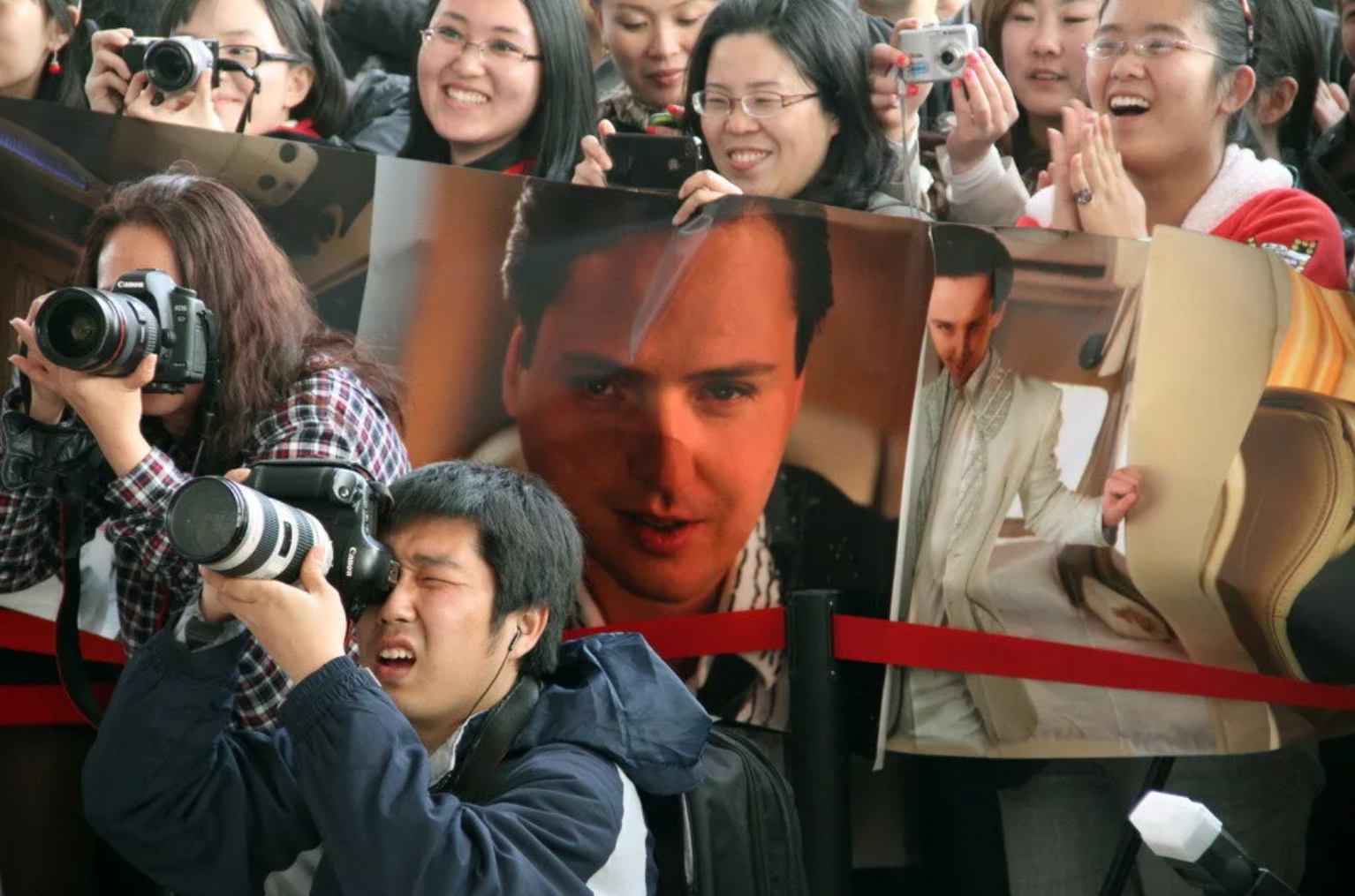 还记得俄罗斯海豚音王子维塔斯吗，消失近10年，他在做些什么