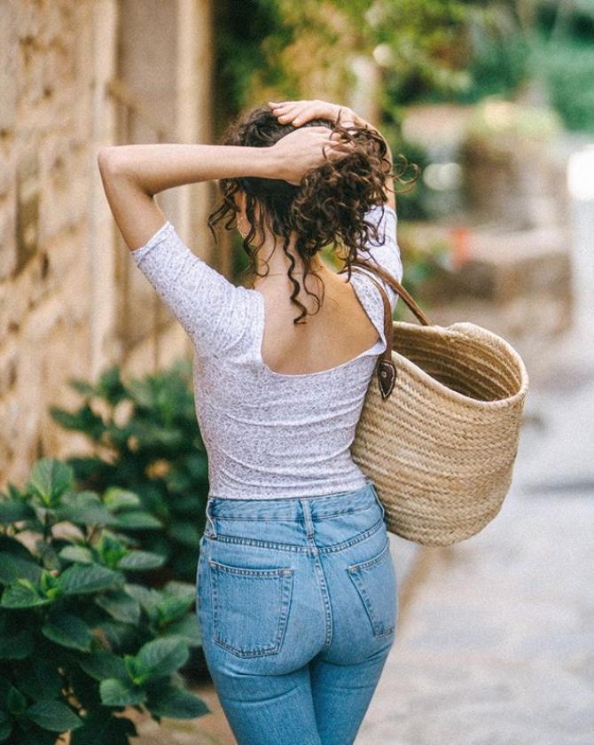 这位博主的穿搭是最好的示范,最新法国博主穿搭