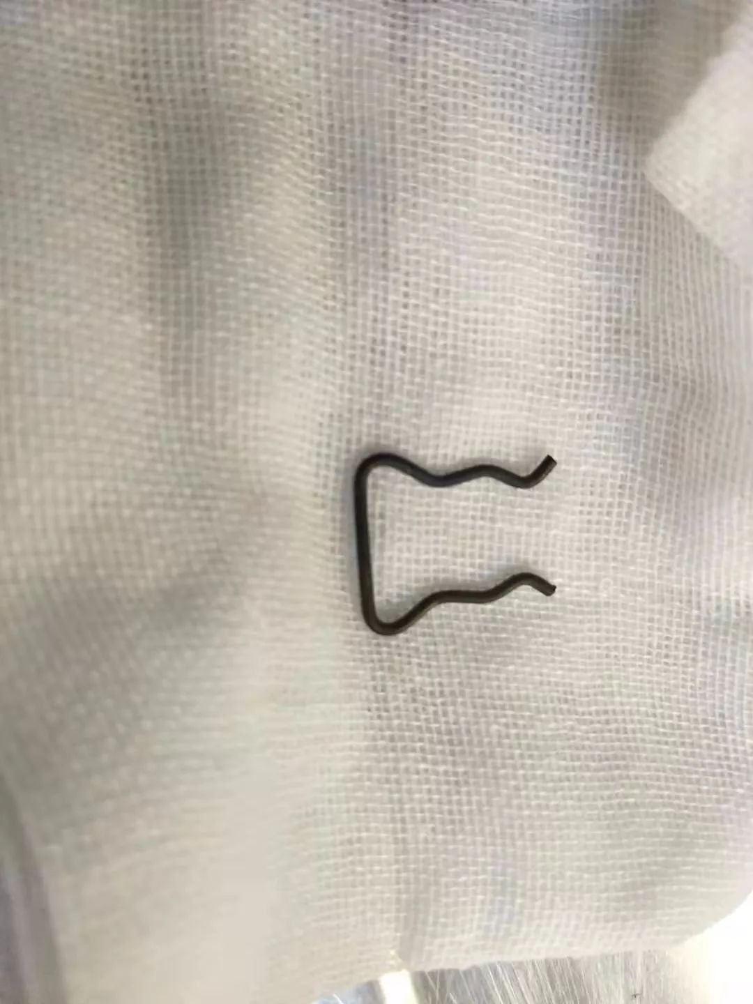 吞下“网线钉”浑然不觉，福州闽侯4岁男孩命悬一线