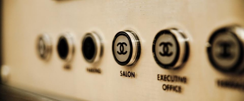 开咖啡馆的小确幸，奢侈品牌也要有