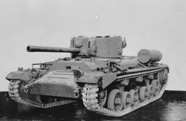 拥有浪漫名字的瓦伦丁坦克，在二战的烽火中，如何证明自己？