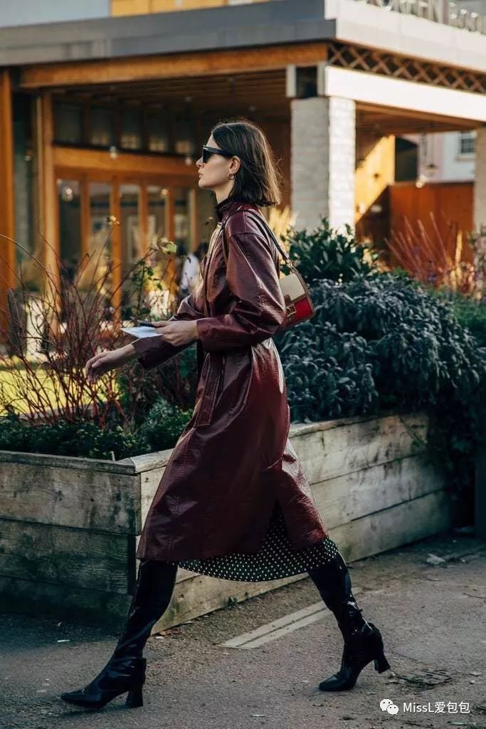 适合春夏背的lv包,lv复古单肩背包男款