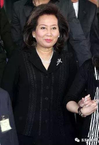 这场嫁女的婚礼太唯美了，泰国白富美姐妹花的日常是什么样？