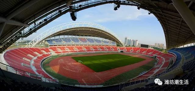 800万的体育场,8000座体育馆