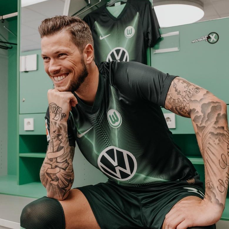 霍芬海姆主场对法兰克福,霍芬海姆主场球馆