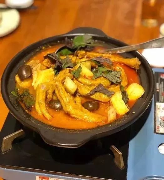 南宁最好吃的田螺煲,南宁田螺鸭脚煲