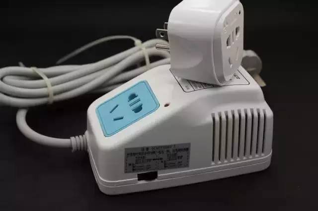 中国电压220v为啥美国是110v,220和110v电压哪个更安全