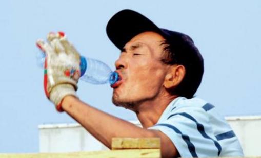 越喝水感觉越渴是什么原因,纯净水越喝越渴是什么原因