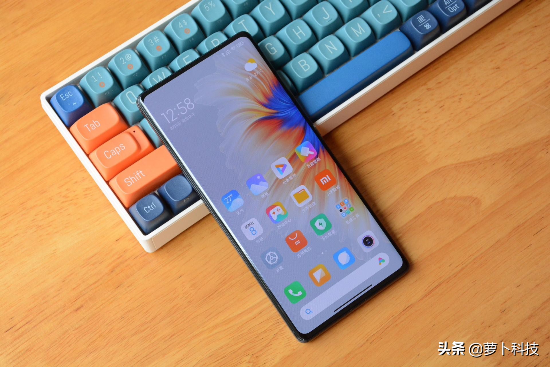 小米mix4和oppofindx3pro哪个好,小米mix4是一个什么样子的旗舰机