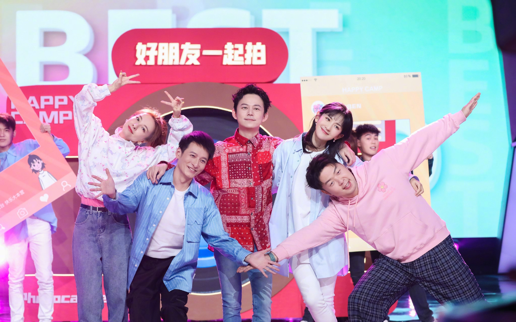 张杰谢娜晒全家福正面照,张杰谢娜晒背影照为女儿庆生