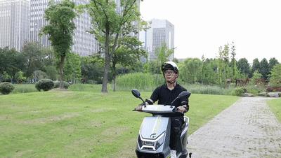 绿能电摩x6pro评测,台铃虎贲和绿能x6哪个好