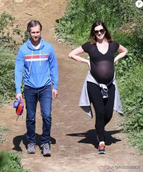 无法被超越的美貌安妮海瑟薇,美国人民日常吐槽安妮海瑟薇