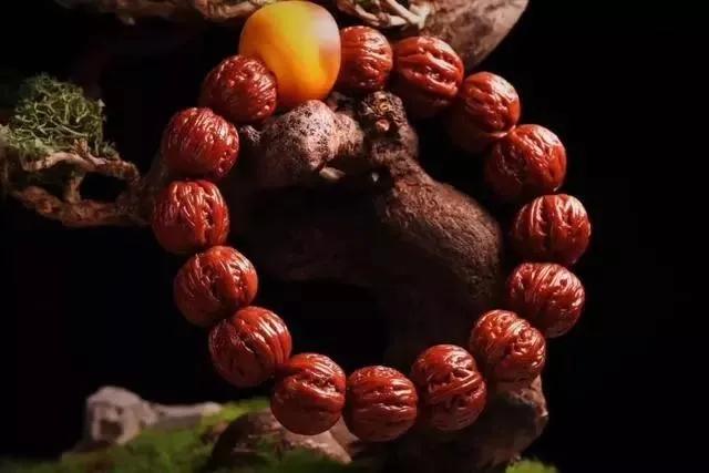 文玩小核桃手串能用水洗吗,文玩小核桃蛤蟆头手串价格