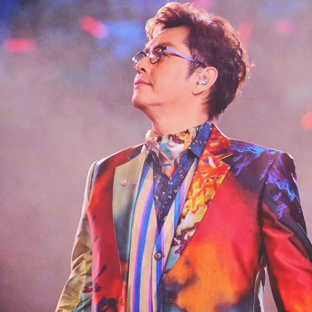 娱乐圈大瓜不断，希望明星足球队创始人谭咏麟的风波是一场误会